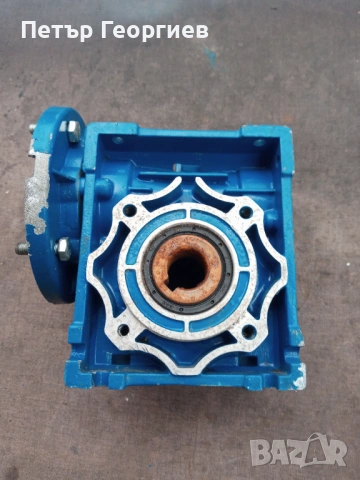 Червячни редуктори., снимка 7 - Резервни части за машини - 53574433