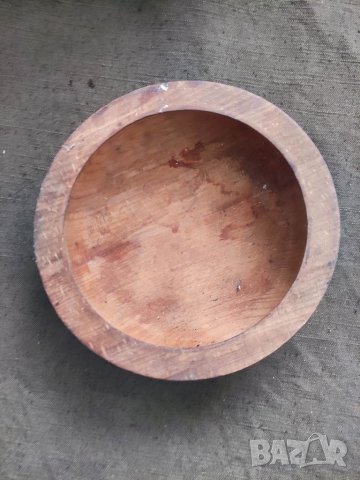 Продавам дървена чиния