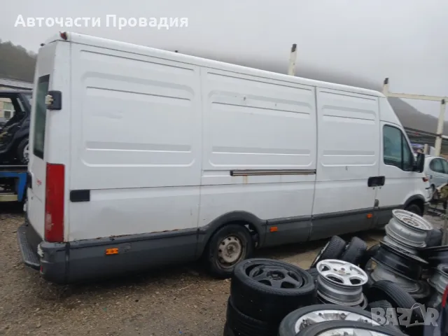 Продавам бус Iveco Daily 2.8 2005 г на части, снимка 3 - Бусове и автобуси - 48041555