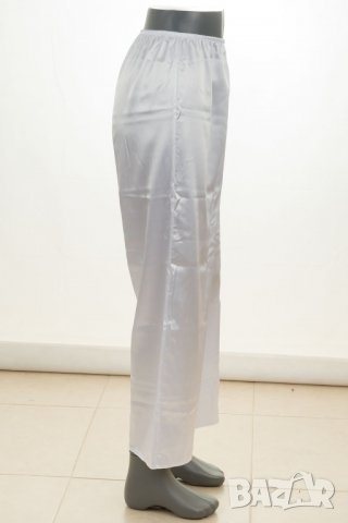 Бял комплект от халат и долнище на пижама марка Dkaren , снимка 3 - Пижами - 32875551