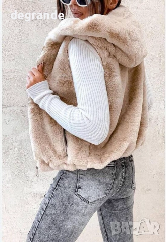 Пухкав елек наличен в  Екрю Розов Син Бежов цвят