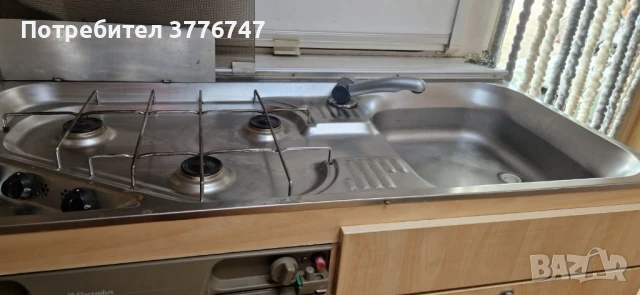 каравана с четири спални места, снимка 8 - Каравани и кемпери - 51105145