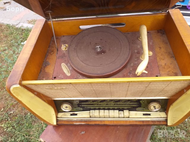 Радиограмофон Латвия(РН-59) 1959г., снимка 4 - Радиокасетофони, транзистори - 26567127