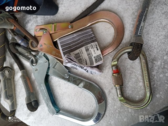 PETZL, Yoke Двойно действащи ковани стоманени карабини, карабинери, снимка 8 - Други инструменти - 43254983