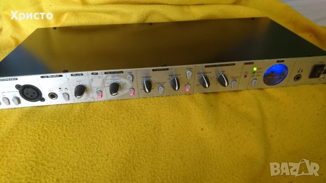 Focusrite Platinum Trak Master Pro преамп, снимка 1 - Други - 43078550