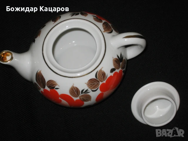 Красив, малък чайник. . Цена - 16 лева. Пращам по Еконт., снимка 4 - Сервизи - 50684297