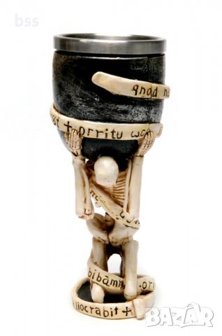 Код 91073 Забавна чаша за вино със столче - скелет и надписи, изработена от полирезин, снимка 1 - Чаши - 37000833