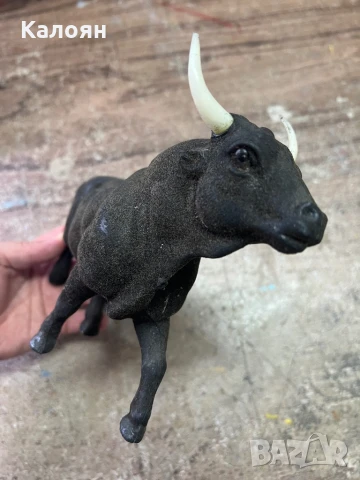 Бик пластмасов фигура , снимка 3 - Колекции - 51195009