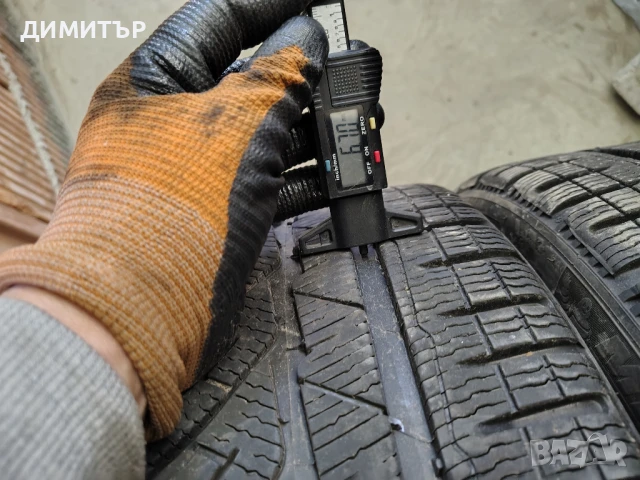 2бр.зимни гуми MICHELIN 235 35 19 DOT17 цена за брой, снимка 4 - Гуми и джанти - 51301906