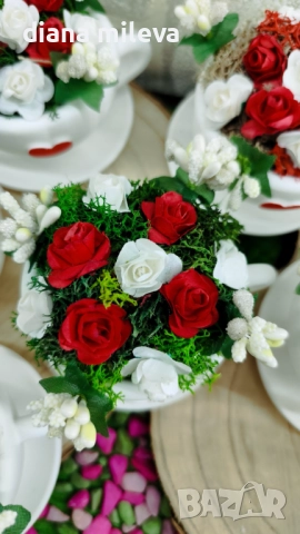 Сладурски чашки с нежни цветлета в бяло и червено!, снимка 8 - Декорация за дома - 51925312