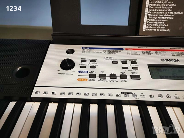 НОВ синтезатор клавир пиано YAMAHA YPT-260 с 5 октави, снимка 4 - Синтезатори - 53298889