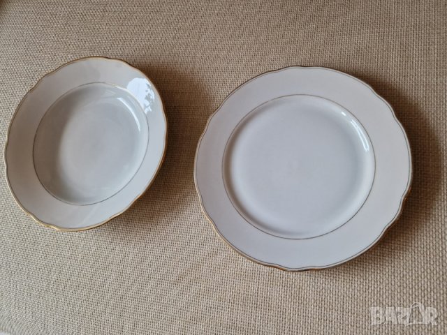 Продавам луксозен ретро комплект от 12 бр. класически порцеланови чинии с позлатени кантове Германия, снимка 1 - Чинии - 39773524