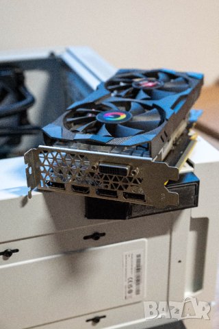 Като нова! Геймърска видео карта AMD Radeon 580 8 GB gaming видеокарта, снимка 5 - Видеокарти - 43376348