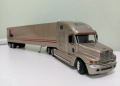 FREIGHTLINER CENTURY 1:43 NZG, снимка 1