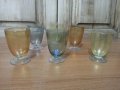 Стъклени чаши чашки цветно стъкло, снимка 1 - Антикварни и старинни предмети - 36920664