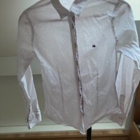 Бяла риза с точки Tommy Helfiger, снимка 1 - Ризи - 37095419