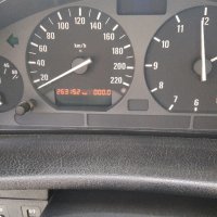 Продава лек автомобил BMW 316 I, снимка 8 - Автомобили и джипове - 33173100