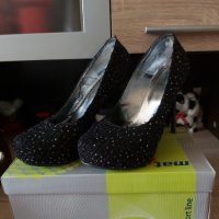 Дамски обувки на ток, снимка 1 - Дамски елегантни обувки - 33576574