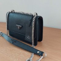 Дамска луксозна чанта Prada , снимка 2 - Чанти - 31939688