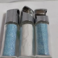  Стъклени шишенца за подправки, сол за закачване, снимка 1 - Аксесоари за кухня - 43593498