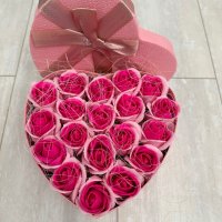 Кутия с ароматни рози, снимка 3 - Подаръци за жени - 43699395