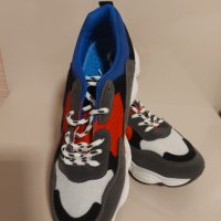 Дамски спортни обувки, снимка 1 - Кецове - 38176950
