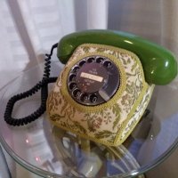 Ретро тапициран телефон, снимка 5 - Антикварни и старинни предмети - 27429885