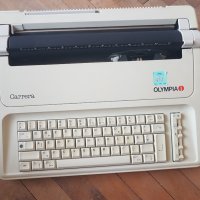 Ел.пишеща машина OLYMPIA, снимка 1 - Антикварни и старинни предмети - 37805030