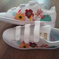 Дамски обувки Adidas , снимка 4 - Маратонки - 43071622