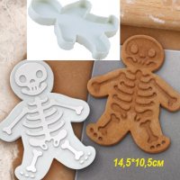 Скелет Хелоуин Halloween Джинджифилово човече пластмасов резец форма с печат релеф за бисквитки , снимка 1 - Форми - 26668943