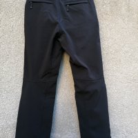 Продавам много плътен зимен черен мъжки софт шел панталон с кръпки на коленете Jack Wolfskin , снимка 12 - Панталони - 43019460