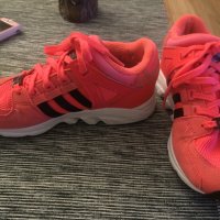 Маратонки Adidas-33,5 номер, снимка 2 - Детски маратонки - 28044503