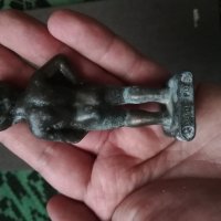Статуетка - Bruxeless Manneken Pis – Символ на Брюксел от меден, снимка 3 - Други - 37377084