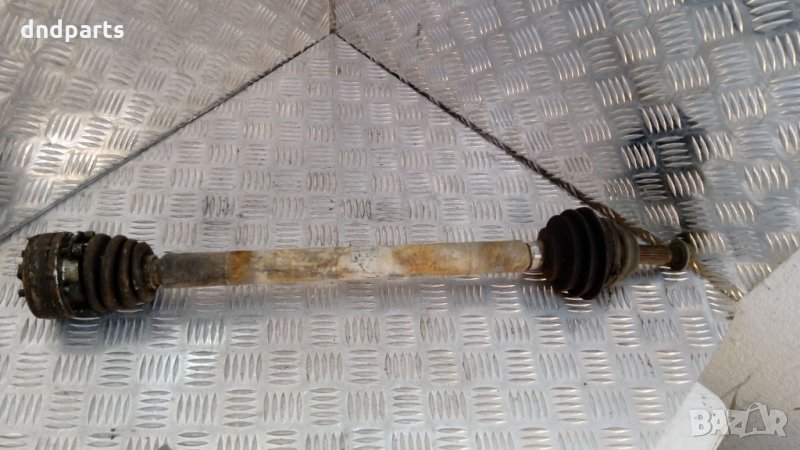 Дясна полуоска VW Polo 1.4i 16v 2001г., снимка 1