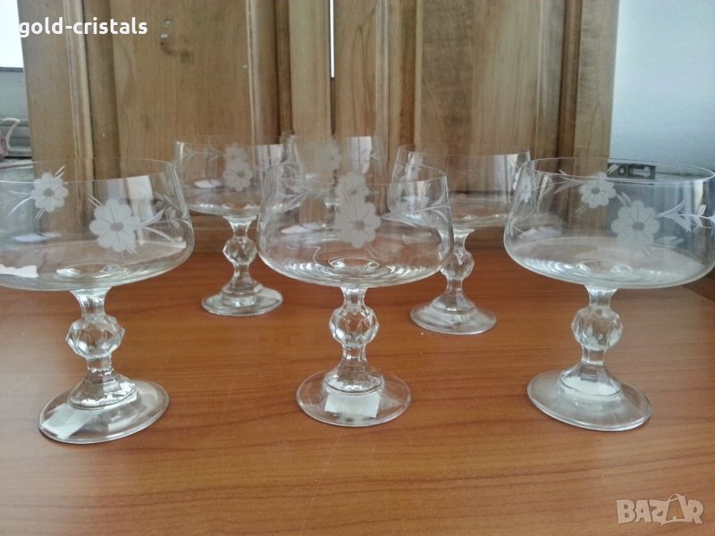 Стари кристални чаши с гравюра, снимка 1