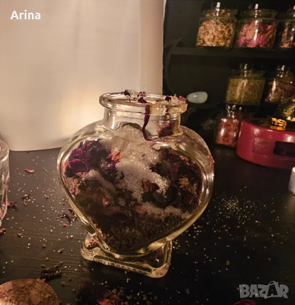 Заклинание за любов в бурканче или spell jar, снимка 1