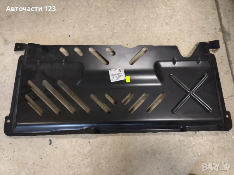 ЧИСТО НОВА ОРИГИНАЛНА МЕТАЛНА КОРА ПОД ДВИГАТЕЛЯ ЗА CITROEN C3 C4 CACTUS, снимка 1