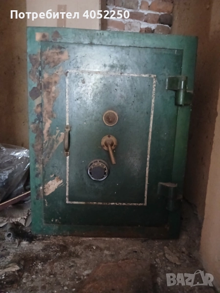 Продавам метална каса, снимка 1