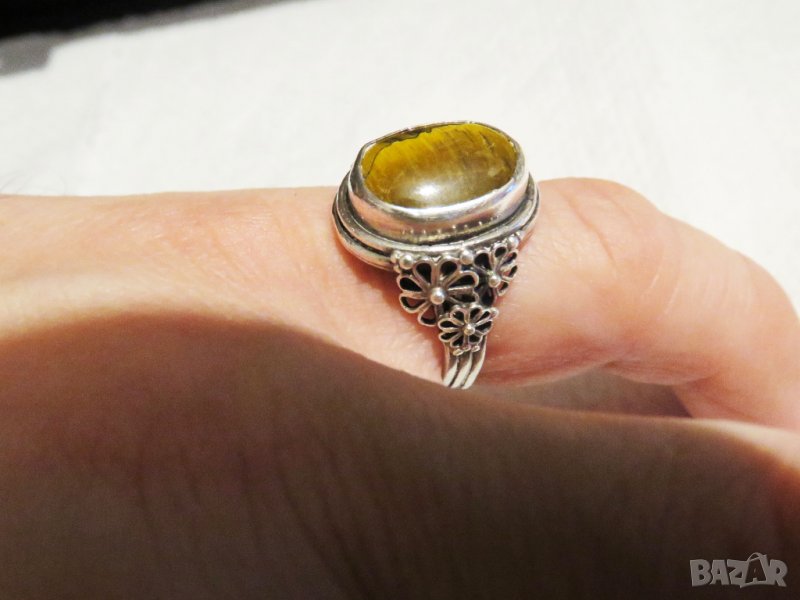 Стар пръстен  с флорални елементи - филигран и голям камък тигрово око - красота за ценител, снимка 1