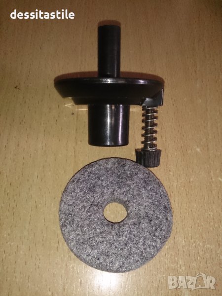 Пластмасов държа - подложка с филцова подложка за фус - хай хет машина , снимка 1