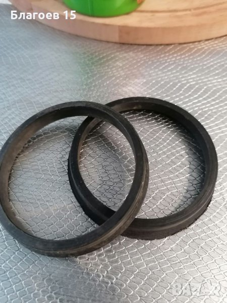 Втулки за джанти 74 на 66.6 , снимка 1
