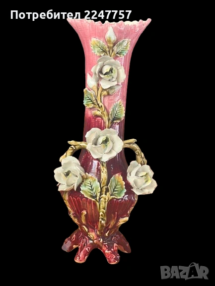 АНТИКВАРНА МАЙОЛИКА Шедьовър с релефни рози, снимка 1