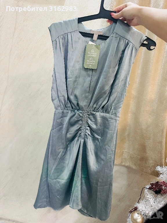 Сатенена рокля , снимка 1