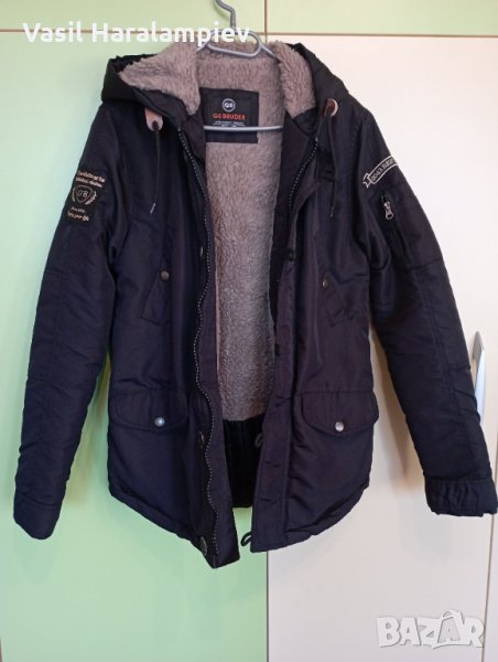 Продавам много запазено качествено топло яке за момче размер S, снимка 1