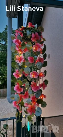 Соларна висяща саксия, с LED осветление Living & Garden – 60 LED, топло,бяло. , снимка 1