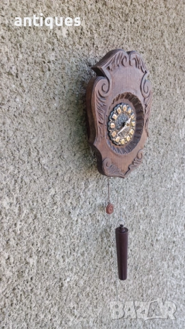 Стенен немски часовник - дърворезба с месингов циферблат, снимка 4 - Антикварни и старинни предмети - 53411762