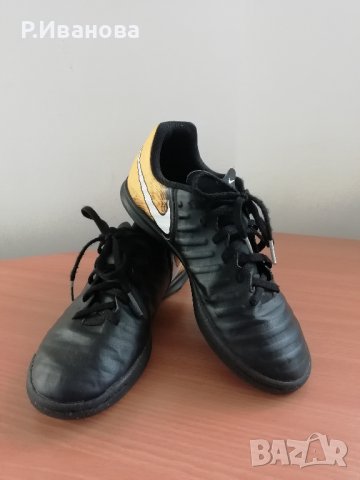 Дамски спортни обувки Nike, 36 номер, снимка 1 - Маратонки - 37136389