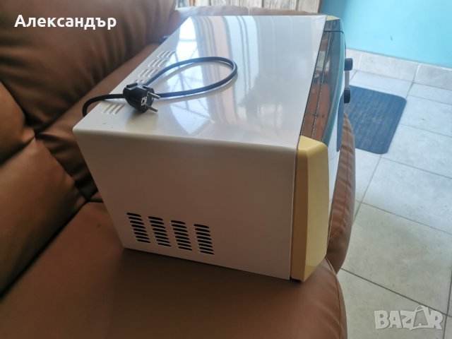 Микровълнова фурна Electrolux EMS21400W - 21 литра, снимка 10 - Микровълнови - 43558838