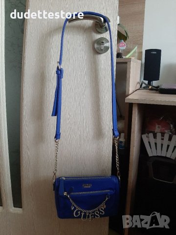 Оригинална чанта на GUESS синя, снимка 8 - Чанти - 37894340