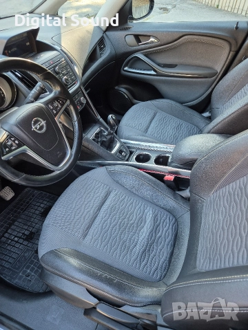 Opel Zafira C 2012г., снимка 13 - Автомобили и джипове - 52889764